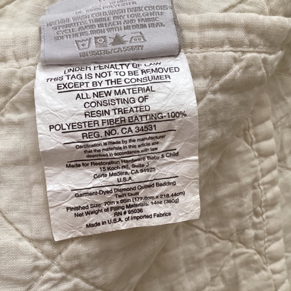 Restoration hardware twin linen quilt - Picture 3 of 3